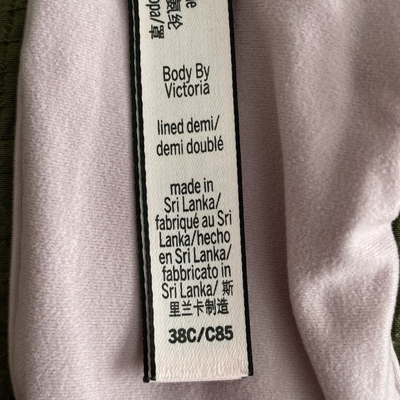 VS Body by Victoria Lace Demi Bra - Picture 6 of 6